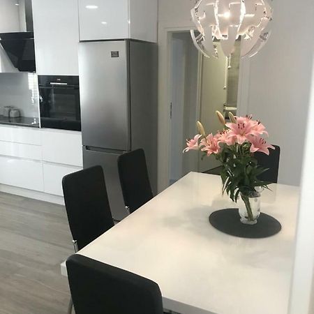 Apartments Holiday 바스카보다 외부 사진