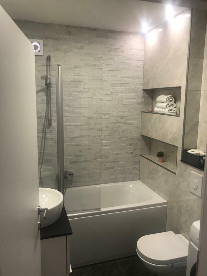 Apartments Holiday 바스카보다 외부 사진