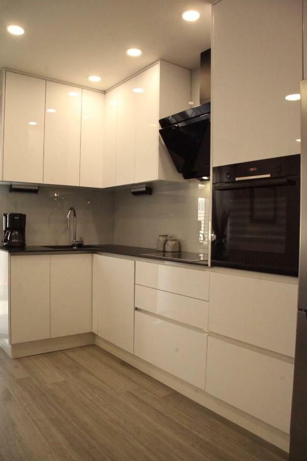 Apartments Holiday 바스카보다 외부 사진